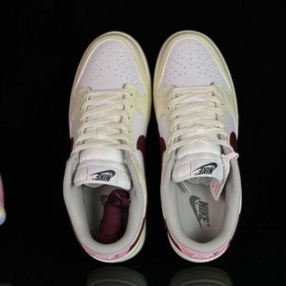 Nike Dunk Low main image 4